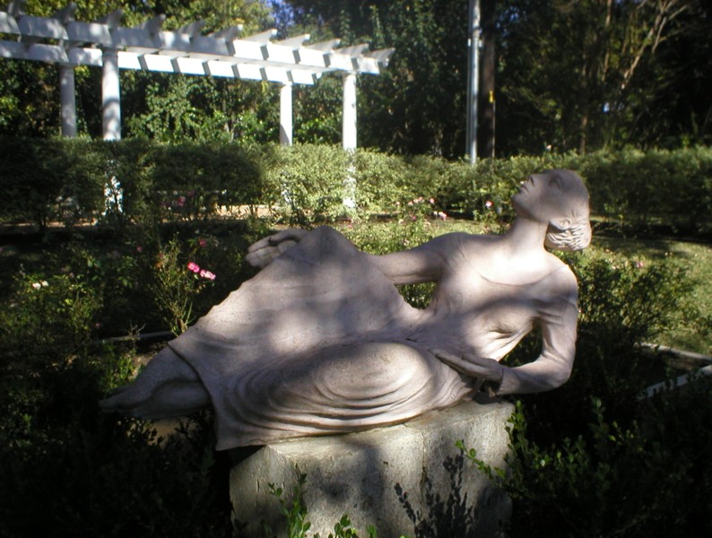 lady sculpture.JPG